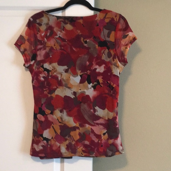 Floral Top - Picture 2 of 3